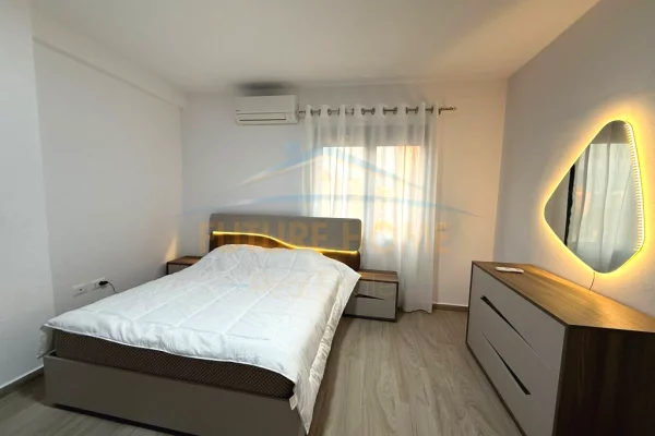 Shtepi me qera Apartament ne Tirane, 2+1, Mobilimi E mobiluar, Pagesa 1,100  Euro.