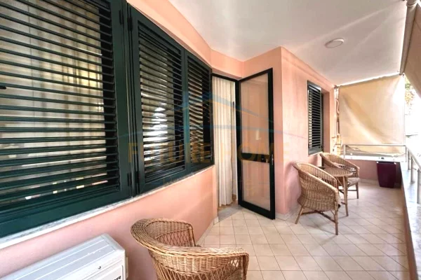 Shtepi me qera Apartament ne Tirane, 2+1, Mobilimi E mobiluar, Pagesa 750  Euro.