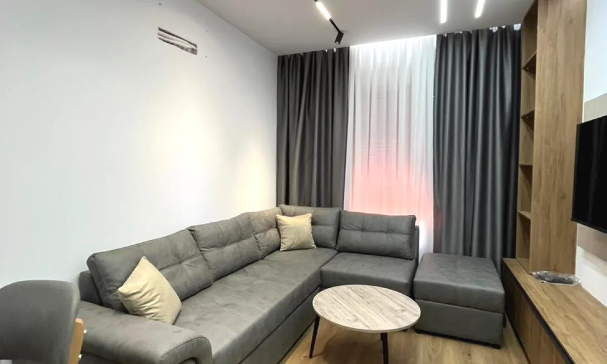 Shtepi me qera Apartament ne Tirane, 2+1, Mobilimi E mobiluar, Pagesa 600  Euro.