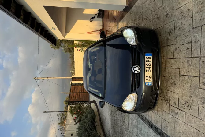 Makina ne shitje ne Tirane - 4,700 Euro