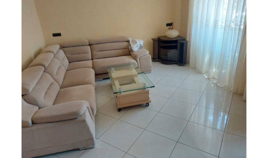 Shtepi me qera Apartament ne Tirane, 1+1, Mobilimi E mobiluar, Pagesa 30,000  Leke.