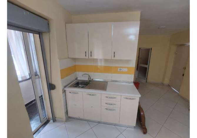 Shtepi me qera Apartament ne Tirane, 1+1, Mobilimi E mobiluar, Pagesa 30,000  Leke.