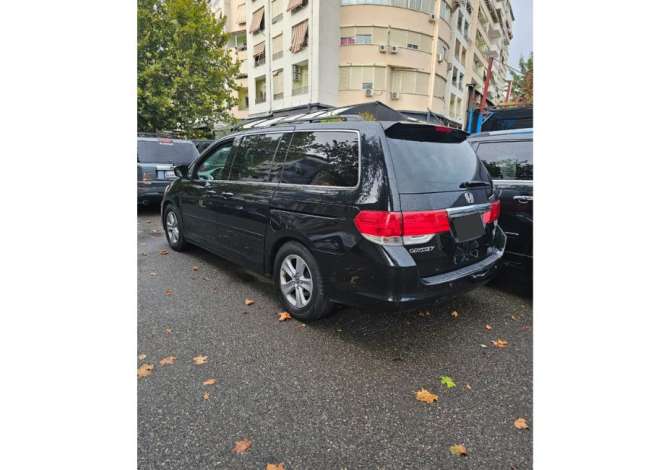 Jepet Furgon me Qera duke filluar nga 100 euro dita