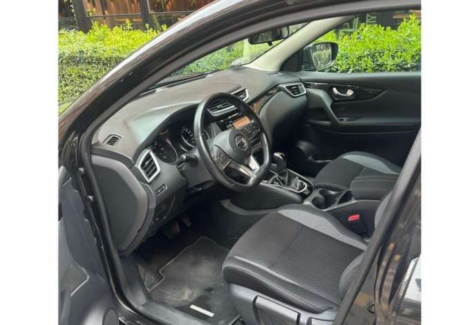 Jepet makine Nissan Qashkai me qera