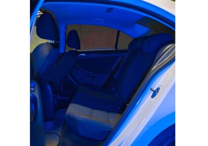 Jepet makine VW Jetta me qera