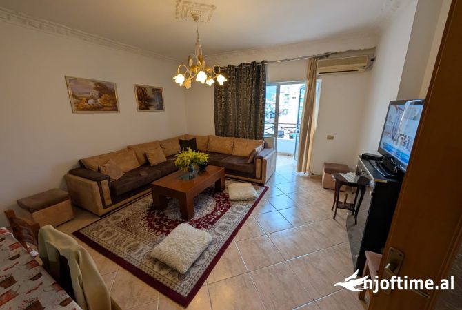 Shtepi me qera 2+1 ne Tirane - 650 Euro