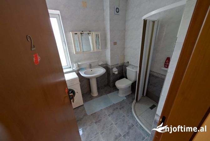Shtepi me qera 2+1 ne Tirane - 650 Euro