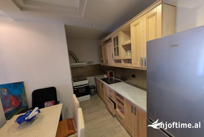 Shtepi me qera Apartament ne Tirane, 1+1, Mobilimi E mobiluar, Pagesa 550  Euro.