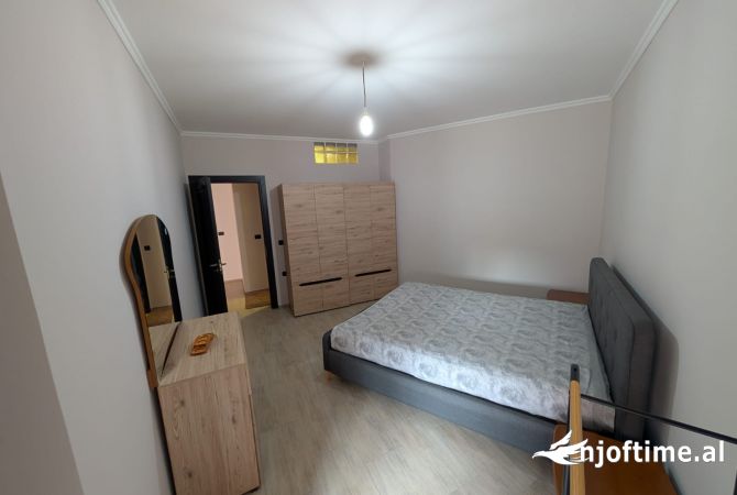 Shtepi me qera Apartament ne Tirane, 1+1, Mobilimi E mobiluar, Pagesa 550  Euro.