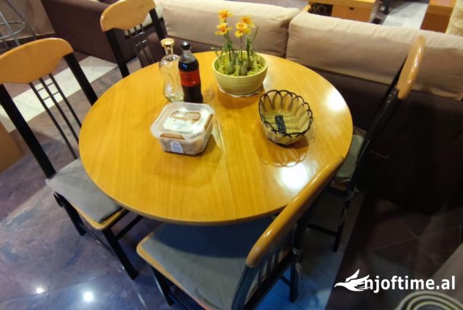 Shtepi me qera Apartament ne Tirane, 2+1, Mobilimi E mobiluar, Pagesa 650  Euro.