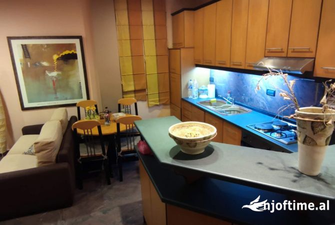 Shtepi me qera 2+1 ne Tirane - 650 Euro