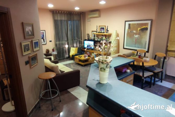 Shtepi me qera 2+1 ne Tirane - 650 Euro