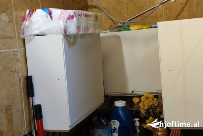 Shtepi me qera Apartament ne Tirane, 2+1, Mobilimi E mobiluar, Pagesa 650  Euro.