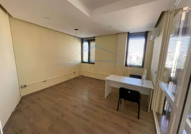Ambient biznesi me qera 3+1 ne Tirane - 1,300 Euro