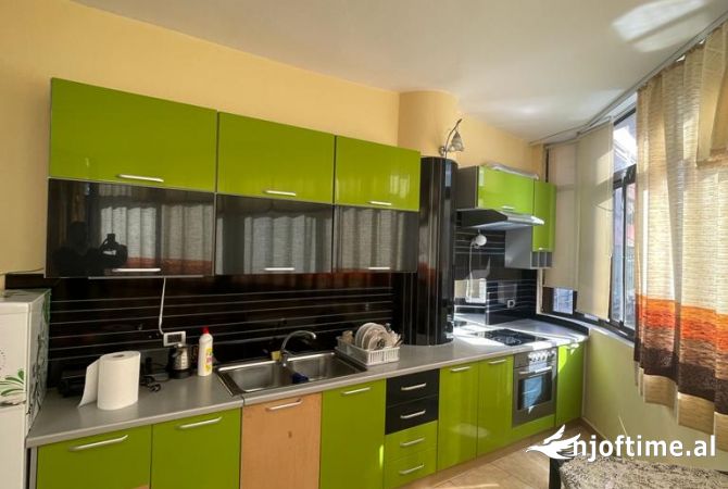 Shtepi ne shitje Apartament ne Tirane, 1+1, Mobilimi E mobiluar, Pagesa 140,000  Euro.