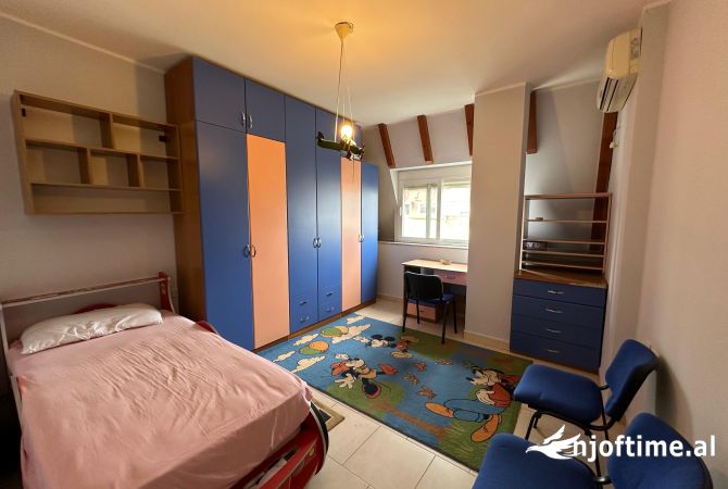 Shtepi me qera 2+1 ne Tirane - 750 Euro