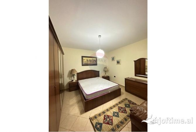 Shtepi me qera 1+1 ne Tirane - 450 Euro