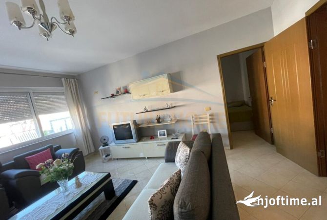 Shtepi ne shitje 1+1 ne Tirane - 90,000 Euro