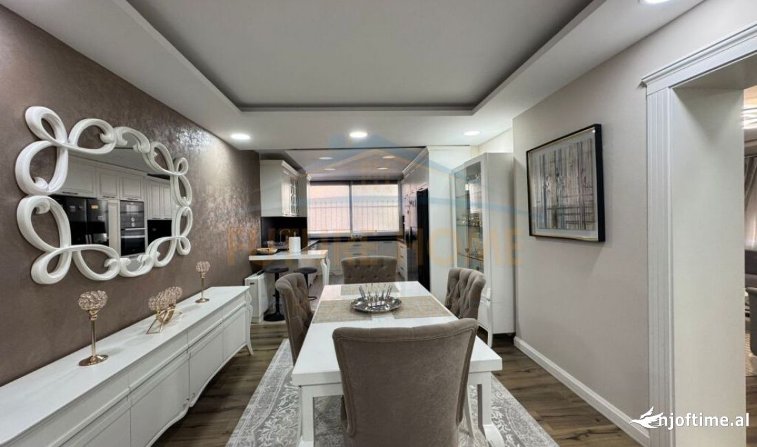 Shtepi me qera Apartament ne Tirane, 3+1, Mobilimi Pjeserisht e mobiluar, Pagesa 1,200  Euro.