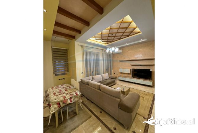 Shtepi me qera 2+1 ne Tirane - 800 Euro