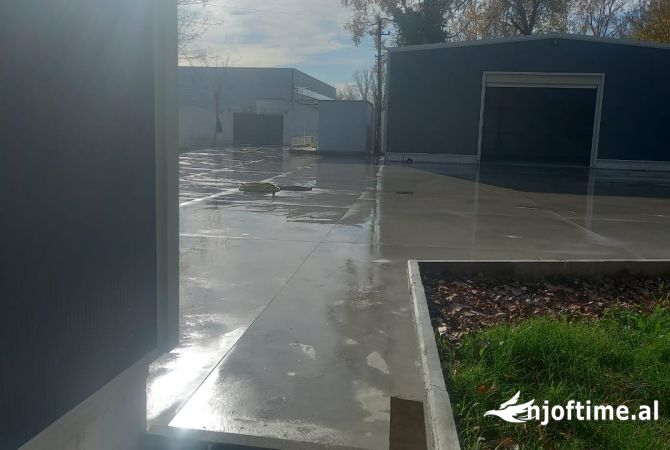 Ambient biznesi me qera 4+1 ne Tirane - 1,500 Euro