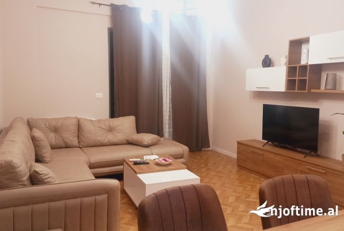 Shtepi me qera 1+1 ne Tirane - 550 Euro