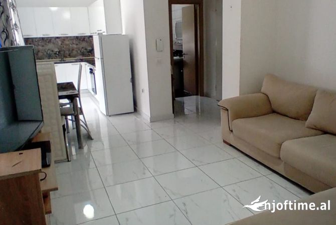 Shtepi me qera 1+1 ne Tirane - 4,500 Euro