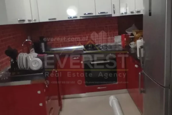 Shtepi me qera 1+1 ne Tirane - 60,000 Leke