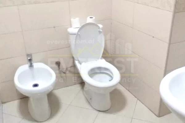 Shtepi me qera Apartament ne Tirane, 1+1, Mobilimi E mobiluar, Pagesa 60,000  Leke.