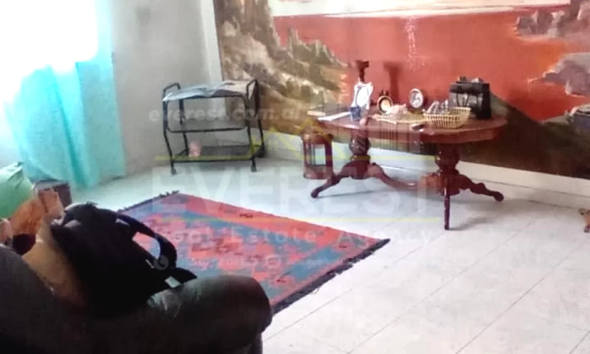 Shtepi ne shitje Apartament ne Tirane, 1+1, Mobilimi Bosh, pa mobiluar, Pagesa 132,000  Euro.