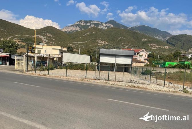 Ambient biznesi me qera 4+1 ne Tirane - 700 Euro