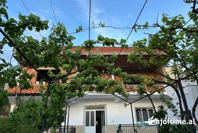 Shtepi ne shitje 2+1 ne Tirane - 200,000 Euro