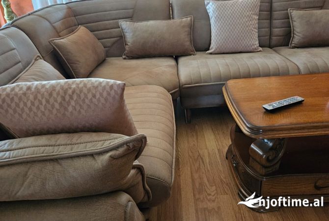 Shtepi me qera 2+1 ne Tirane - 1,000 Euro