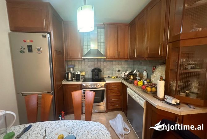 Shtepi ne shitje 2+1 ne Tirane - 210,000 Euro