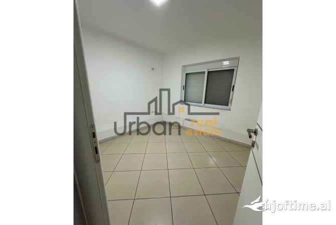 Ambient biznesi me qera 3+1 ne Tirane - 750 Euro