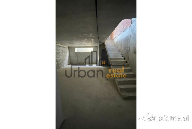 Shtepi ne shitje 6+1 ne Tirane - 800,000 Euro