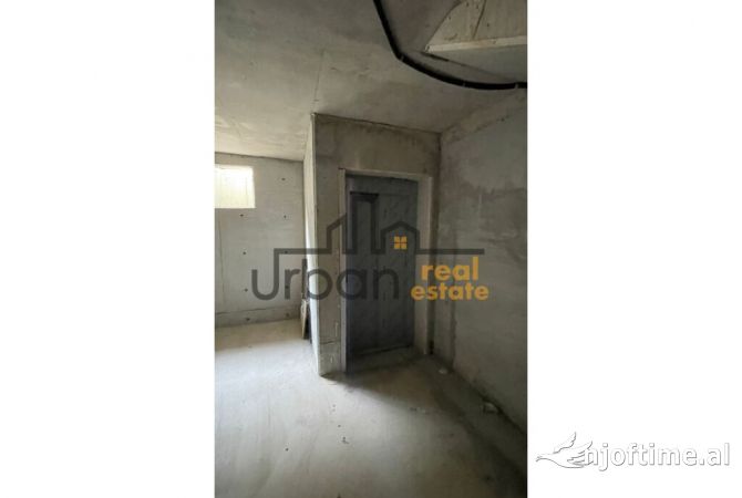 Shtepi ne shitje 6+1 ne Tirane - 800,000 Euro