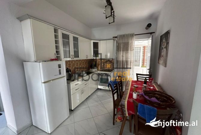Casa in vendita 6+1 a Tirana - 790,000 Euro