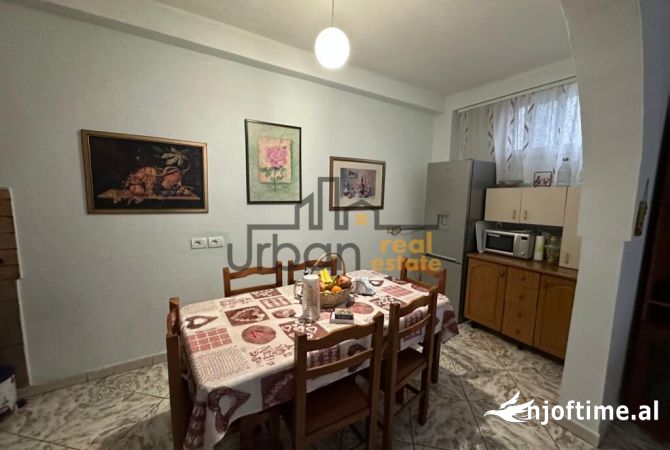 Shtepi me qera 2+1 ne Tirane - 650 Euro