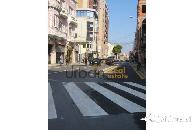 Ambient biznesi ne shitje 4+1 ne Tirane - 30,000 Euro