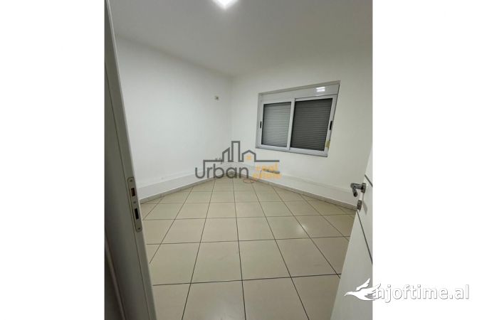 Ambient biznesi ne shitje 3+1 ne Tirane - 200,000 Euro