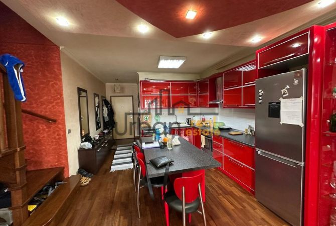 Shtepi me qera 2+1 ne Tirane - 750 Euro