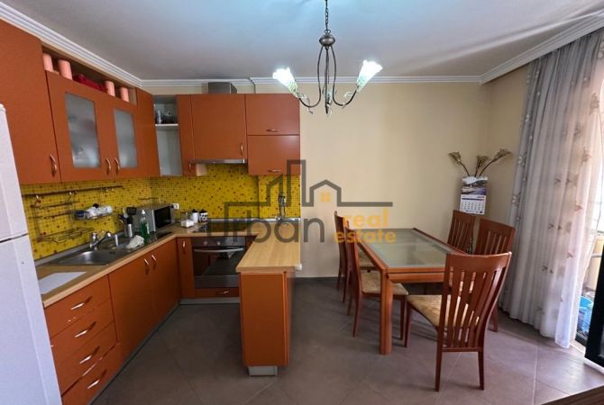 Shtepi me qera 3+1 ne Tirane - 800 Euro