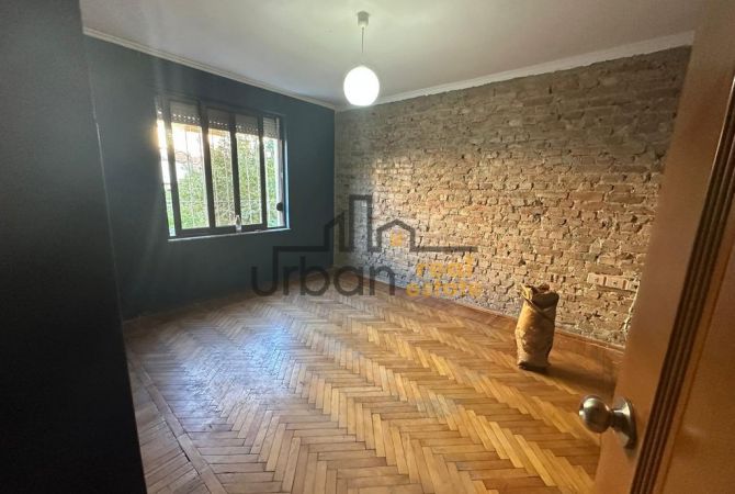 Business Property for Rent 3+1 in Tirana - 600 Euro