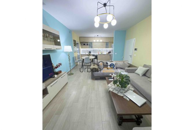 Shtepi me qera 2+1 ne Tirane - 1,100 Euro