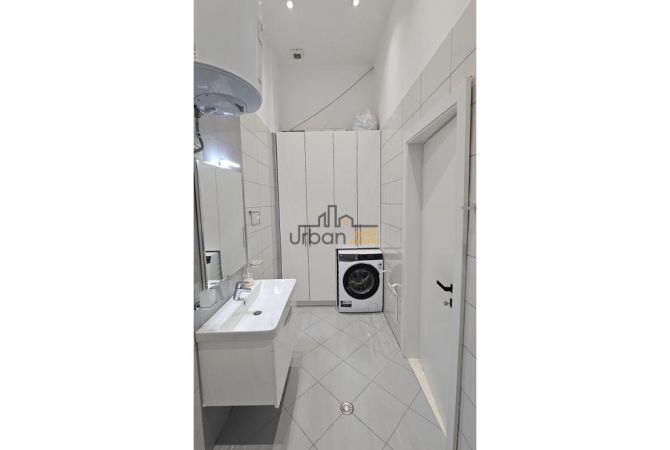 Shtepi ne shitje Apartament ne Tirane, 3+1, Mobilimi E mobiluar, Pagesa 320,000  Euro.