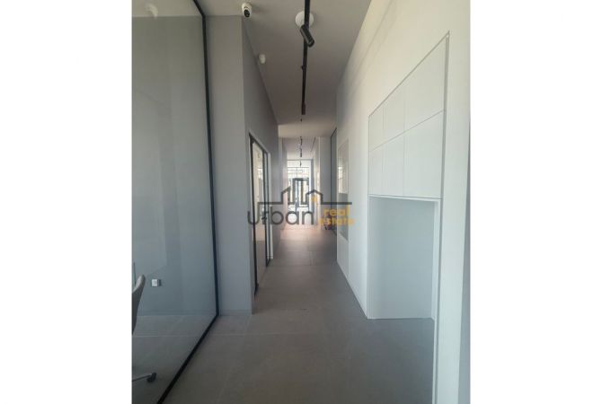 Ambient biznesi me qera 3+1 ne Tirane - 3,300 Euro