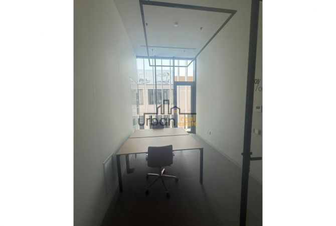 ZYRA ME QIRA | BUZE AUTOSTRADES, PRANE QTU - 3300Euro | 300m2