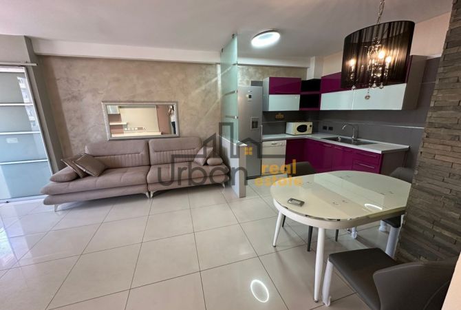 Shtepi me qera 3+1 ne Tirane - 800 Euro