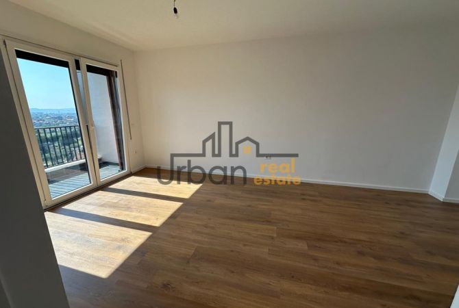 Ambient biznesi me qera 3+1 ne Tirane - 450 Euro